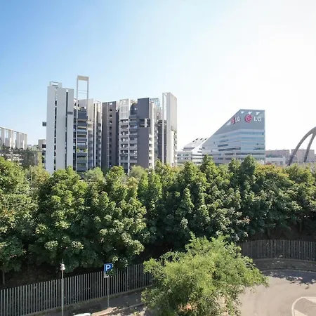 Luminoso Con Ampio Terrazzo A 10 Minuti Dalla Metro Apartment Milan