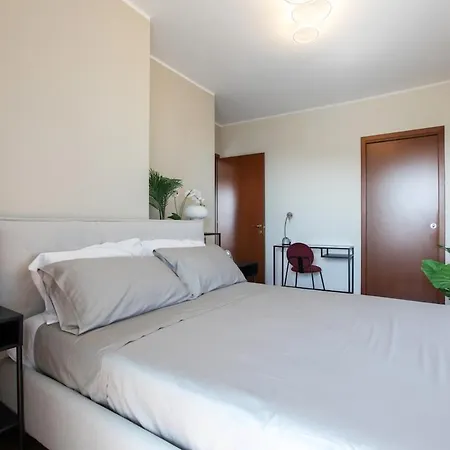 Apartment Luminoso Con Ampio Terrazzo A 10 Minuti Dalla Metro Milan