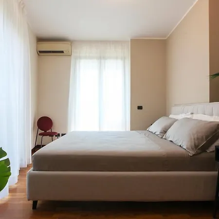 Apartment Luminoso Con Ampio Terrazzo A 10 Minuti Dalla Metro Milan